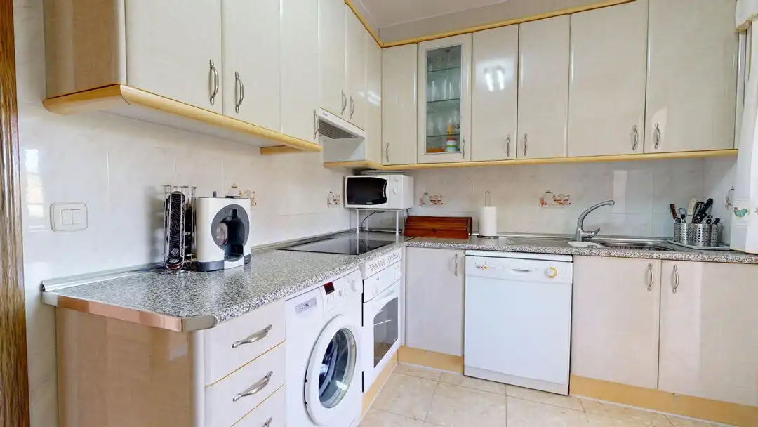 Cocina de Casa o chalet en venta en Valdelaguna con Aire acondicionado, Calefacción y Terraza