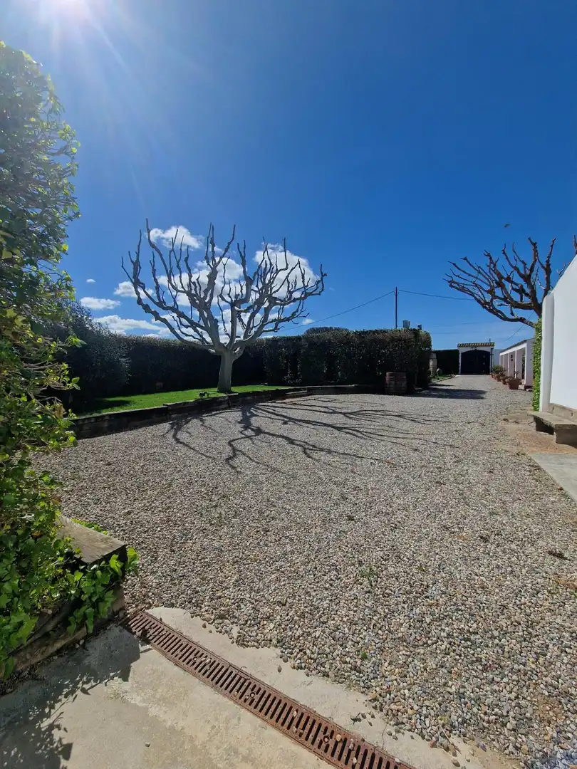 Parkplatz von Country house zum Verkauf in Mollerussa mit Klimaanlage, Heizung und Privatgarten