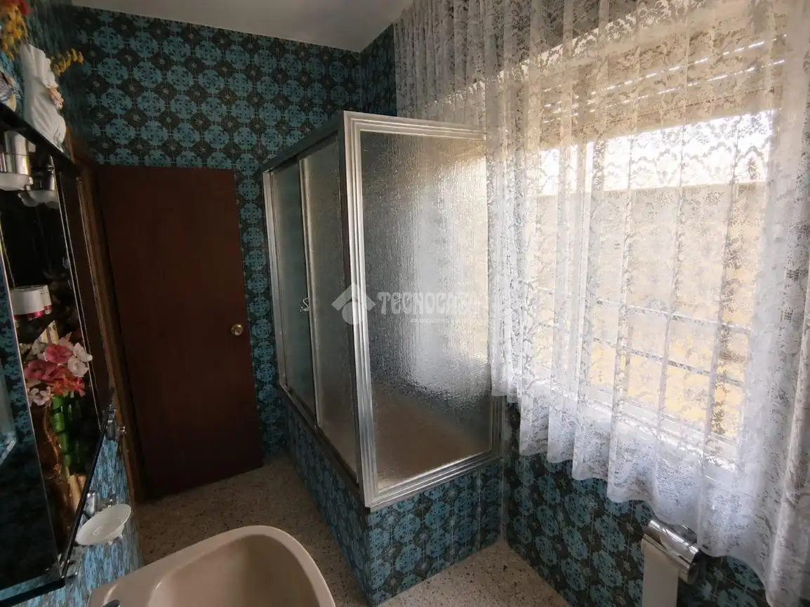 Baño de Piso en venta en Los Navalucillos con Amueblado y Balcón