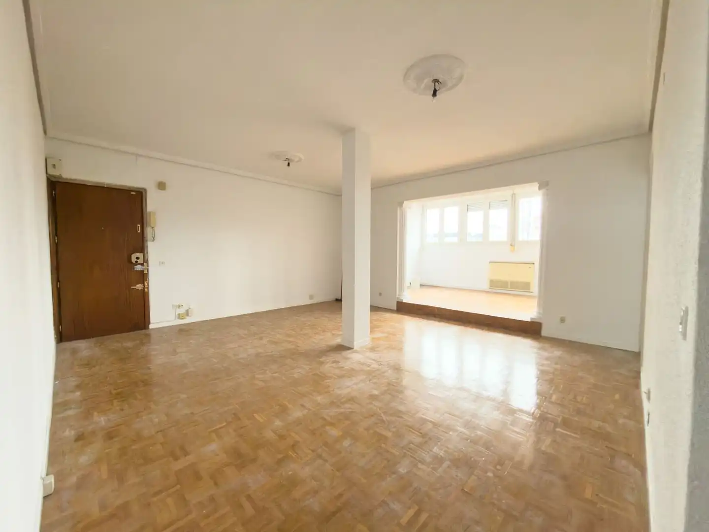 Penthouse with lift for sale in Tetuán