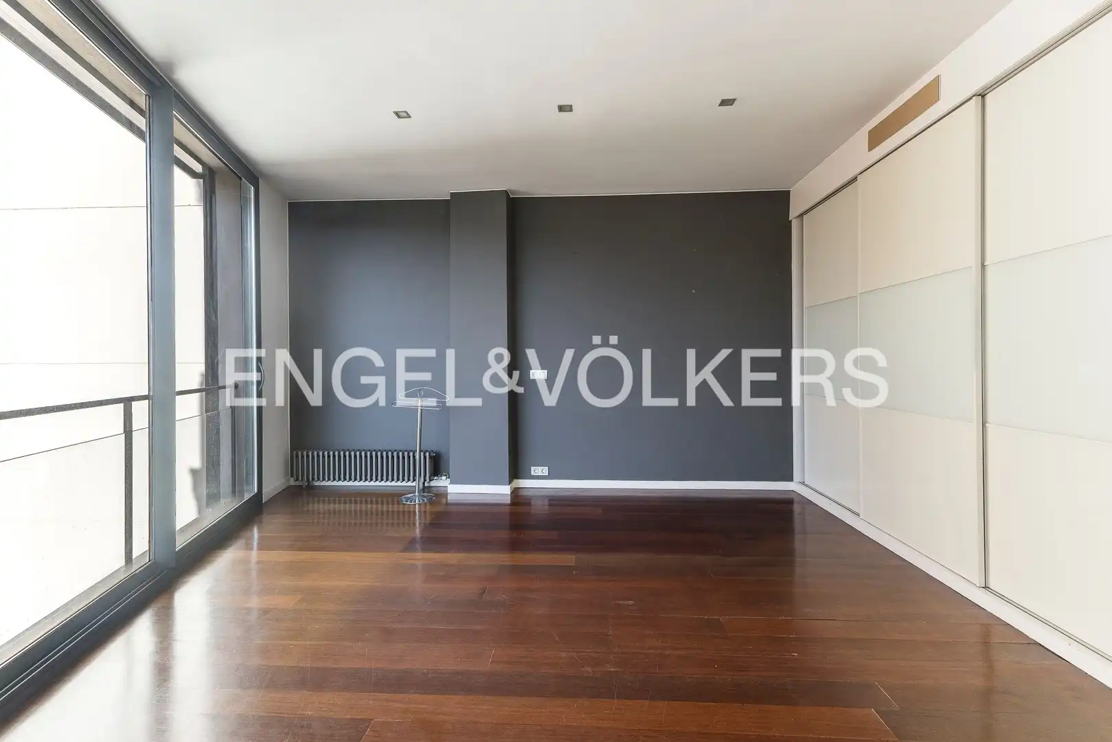 Living room of Houses for sale in Barcelona  with Air Conditioner, Heating and Private garden