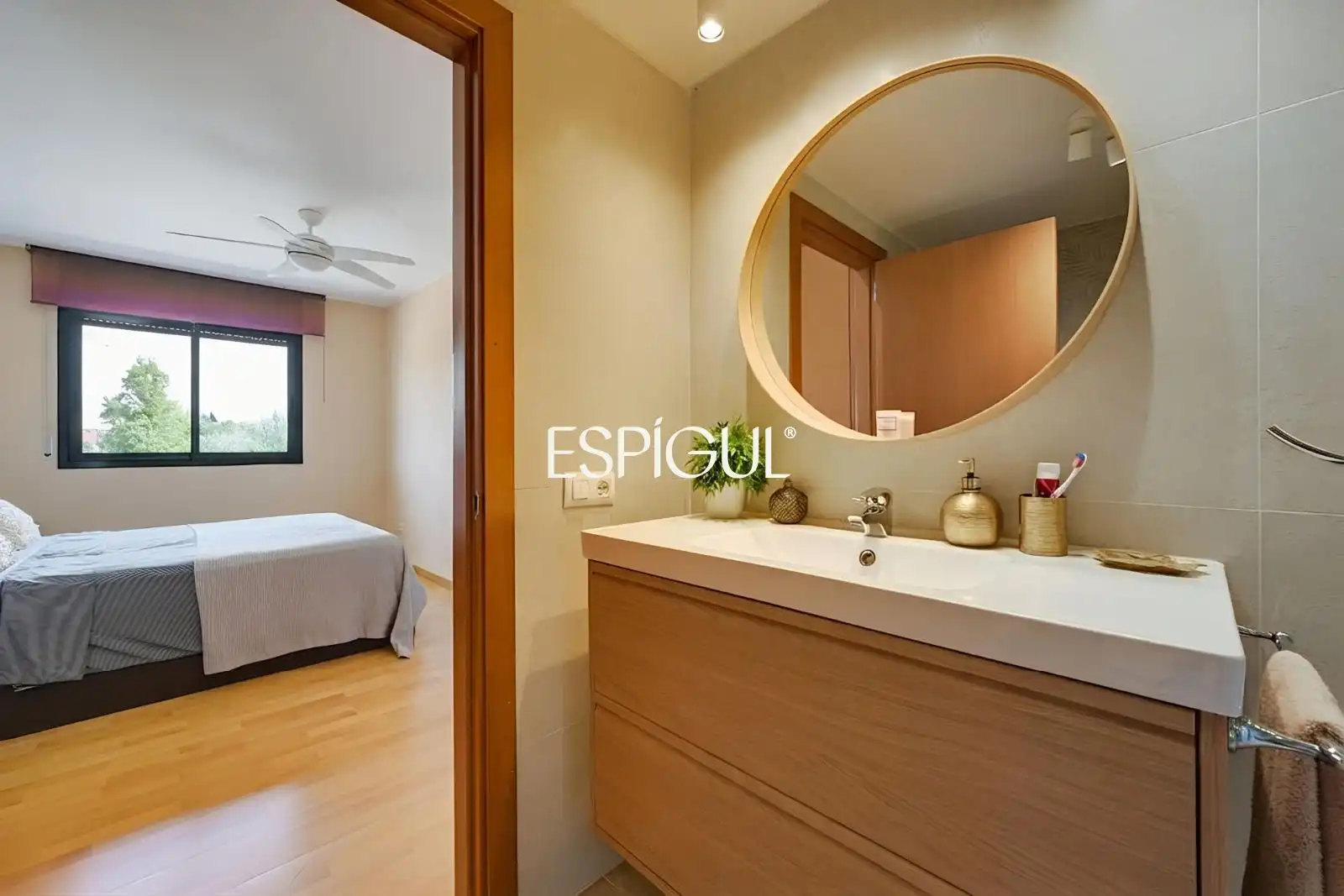 Habitación de Piso en venta en Sant Cugat del Vallès con Calefacción, Parquet y Terraza