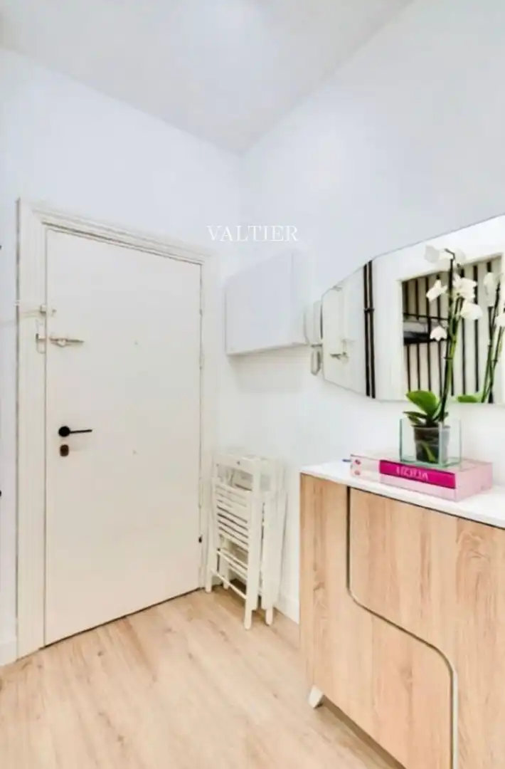 Flat for rent in Madrid  with Air Conditioner, Heating and Furnished