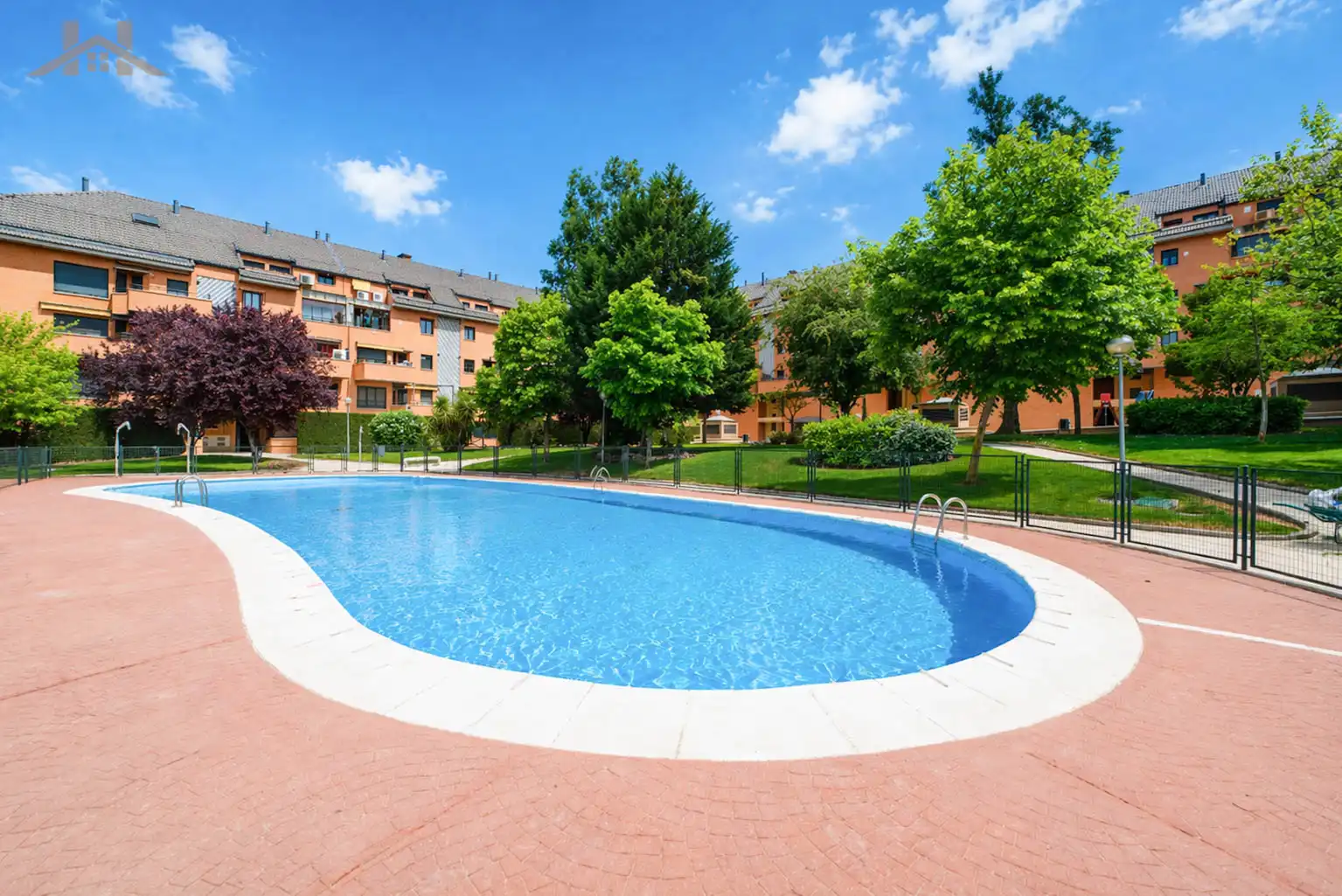 Swimming pool of Ground floor for sale in Las Rozas de Madrid