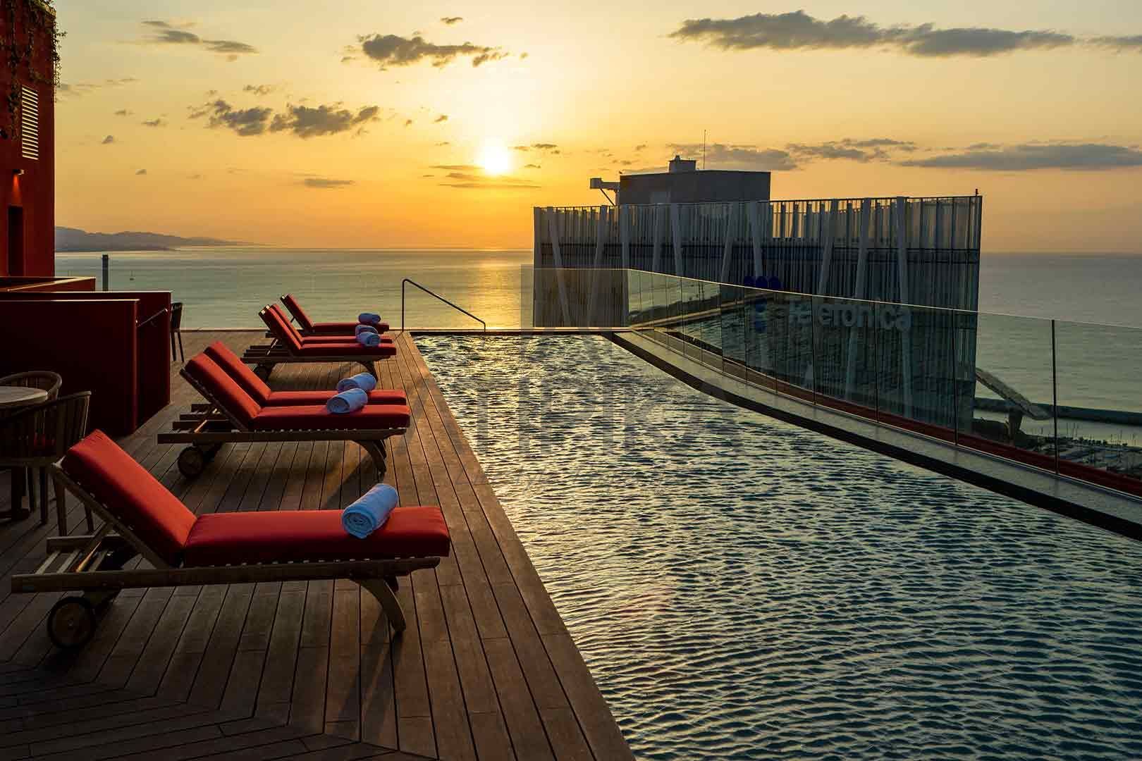 Piscina de Piso en venta en  Barcelona Capital con Aire acondicionado, Calefacción y Parquet