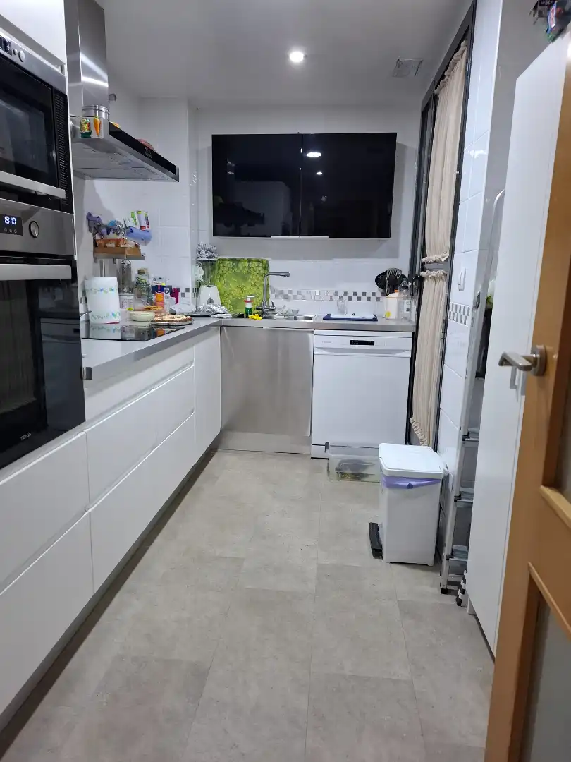 Cocina de Piso en venta en Mairena del Aljarafe con Aire acondicionado, Calefacción y Jardín privado