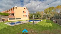 Swimming pool of Single-family semi-detached for sale in L'Ametlla del Vallès  with Air Conditioner, Heating and Private garden