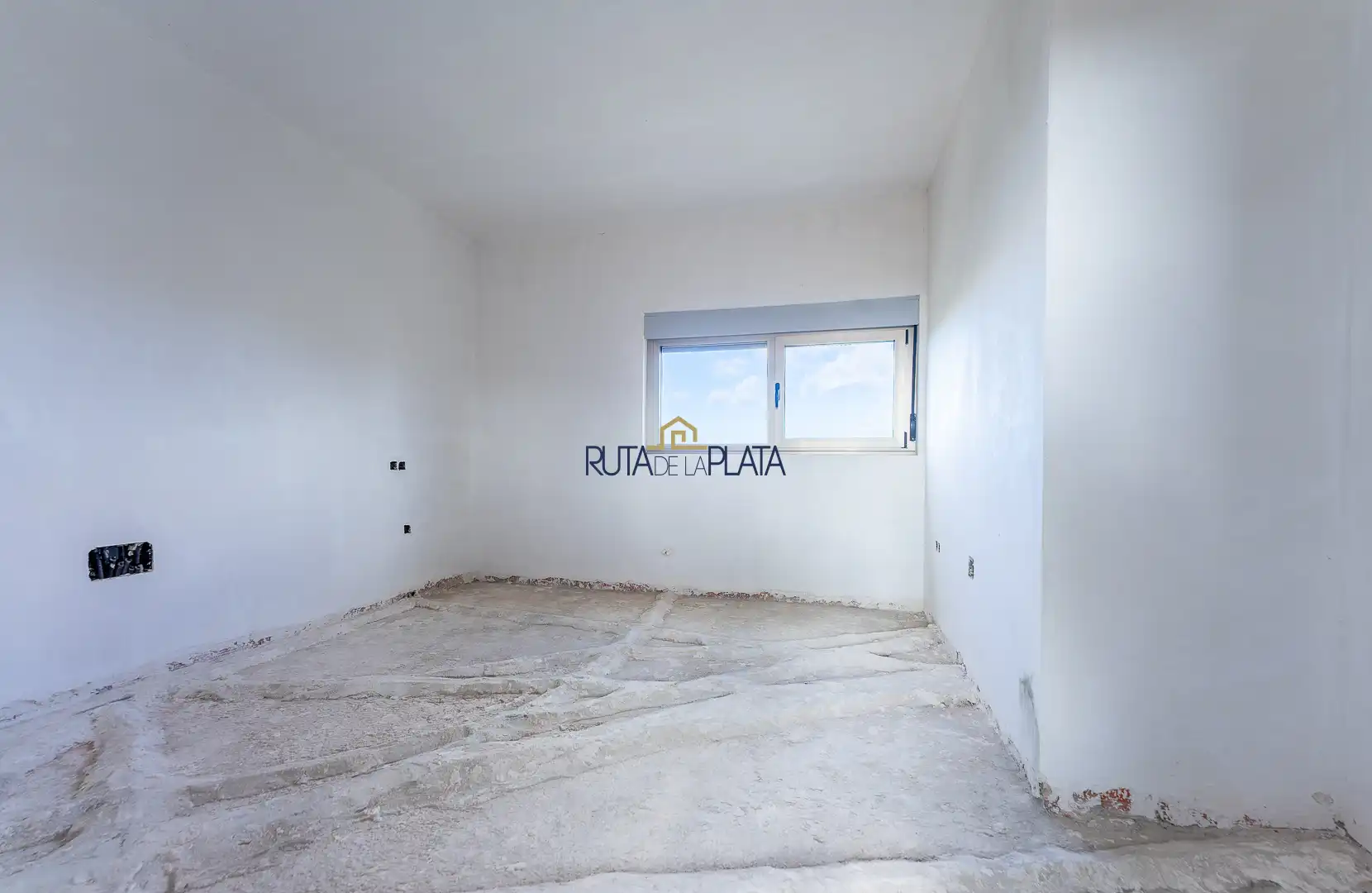 Casa o xalet en venda en Roales amb Calefacció, Jardí privat i Parquet