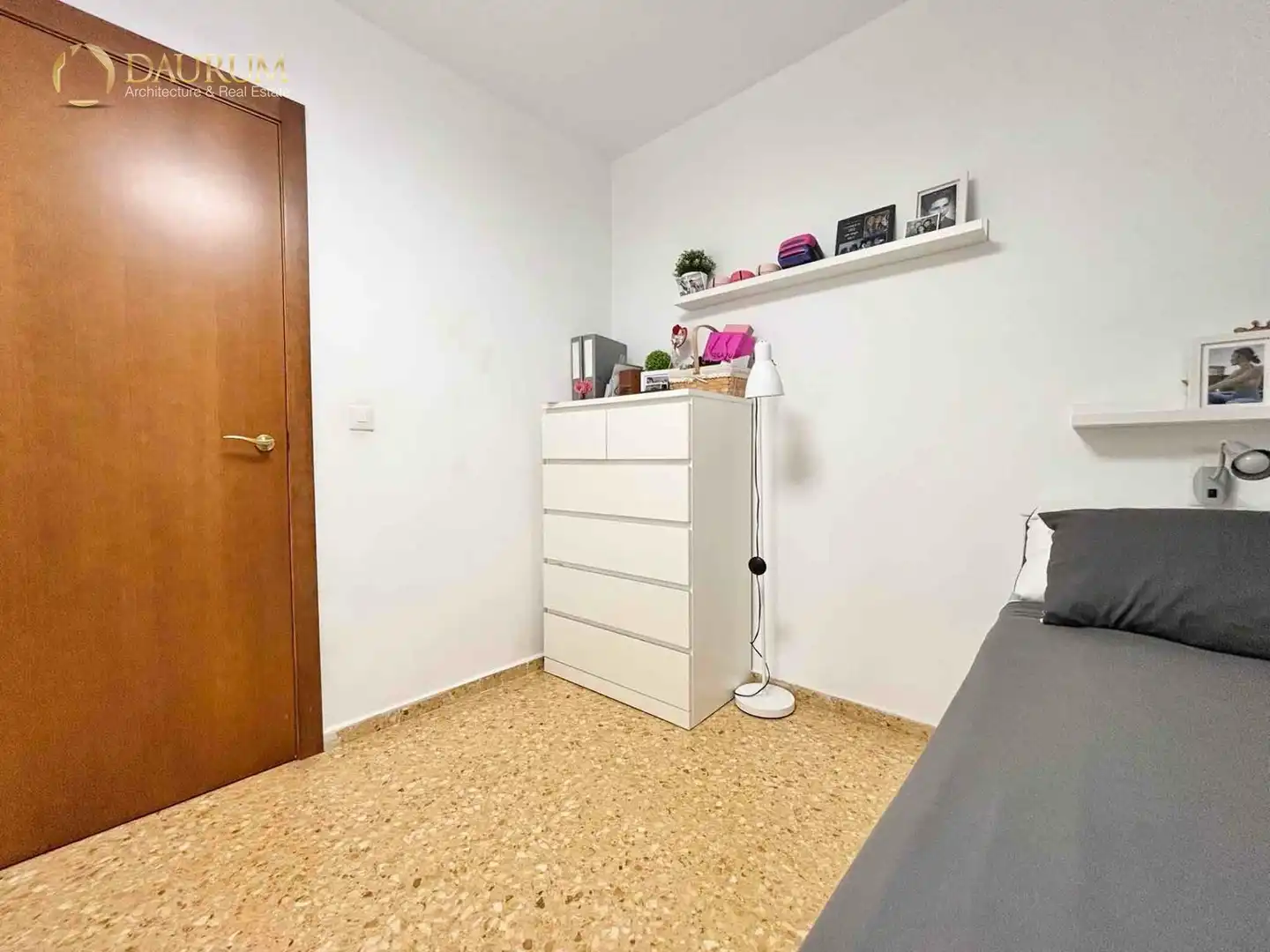Habitación de Piso en venta en Paterna con Aire acondicionado, Trastero y Amueblado