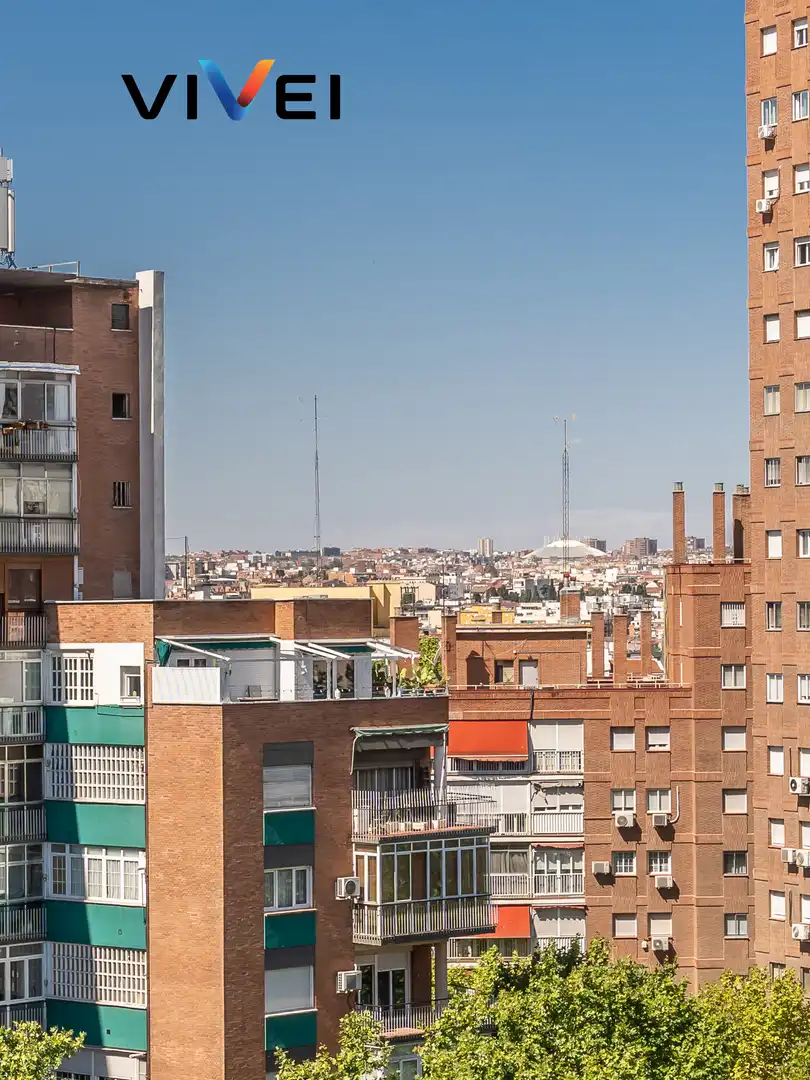 Außenansicht von Dachboden zum Verkauf in Madrid mit Heizung, Terrasse und Balkon
