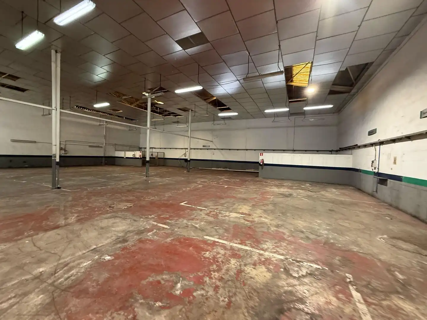 Nave industrial en venta en Casc Urbà, imagen 11