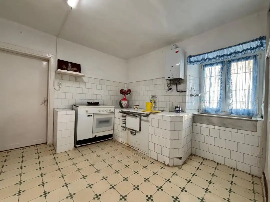 Küche von Country house zum Verkauf in Gorliz mit Abstellraum