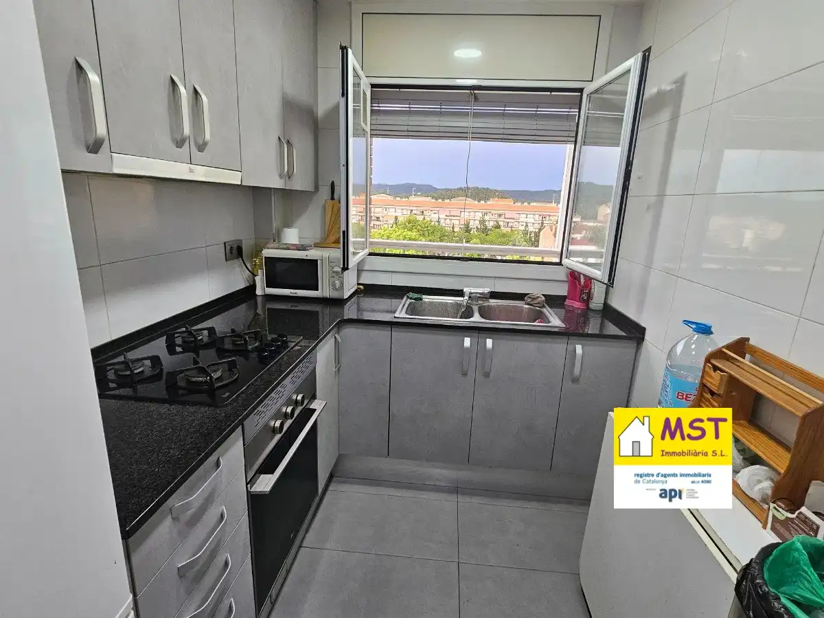 Cocina de Piso en venta en Navàs con Calefacción, Parquet y Terraza