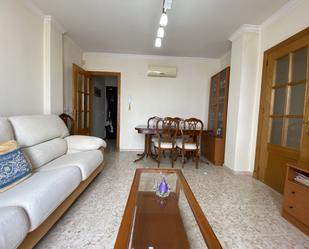 Sala d'estar de Pis en venda en Chipiona amb Aire condicionat i Calefacció