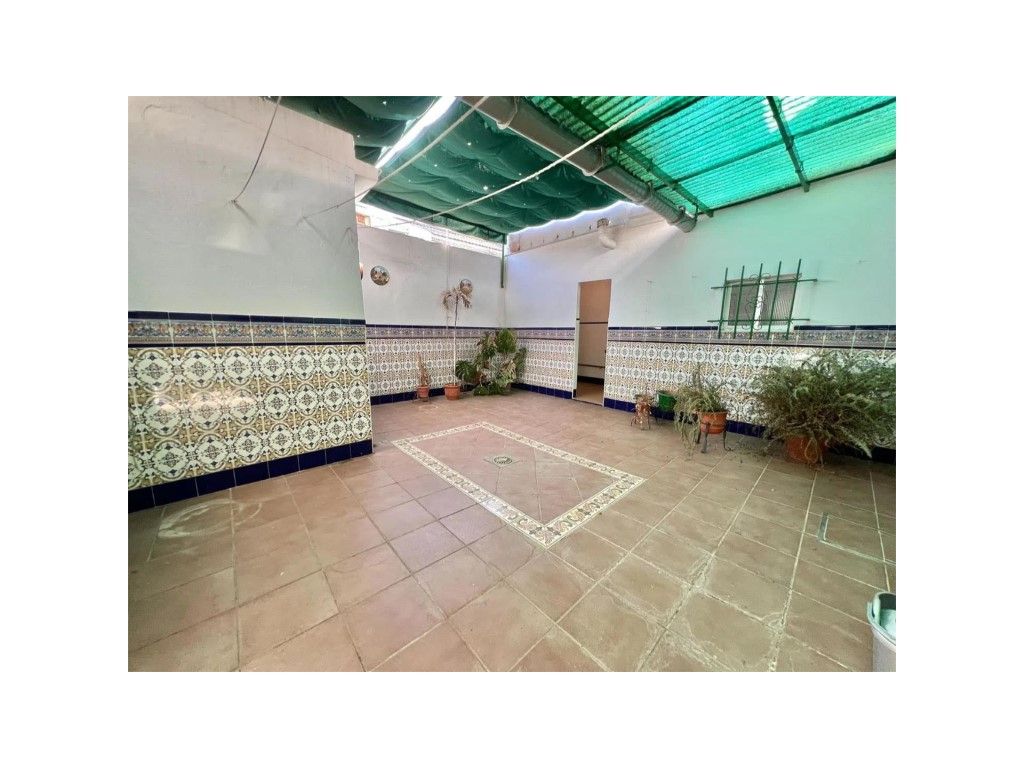 Exterior view of House or chalet for sale in Dos Hermanas