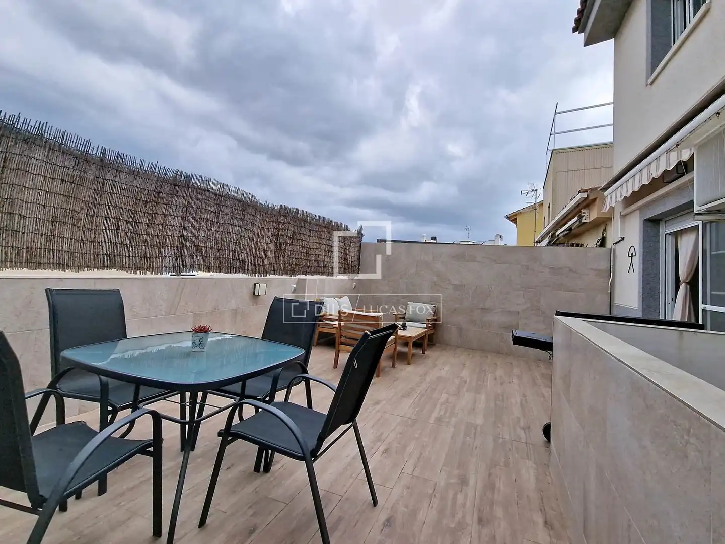 Terrasse von Haus oder Chalet zum Verkauf in Vilanova i la Geltrú mit Klimaanlage, Heizung und Parkett