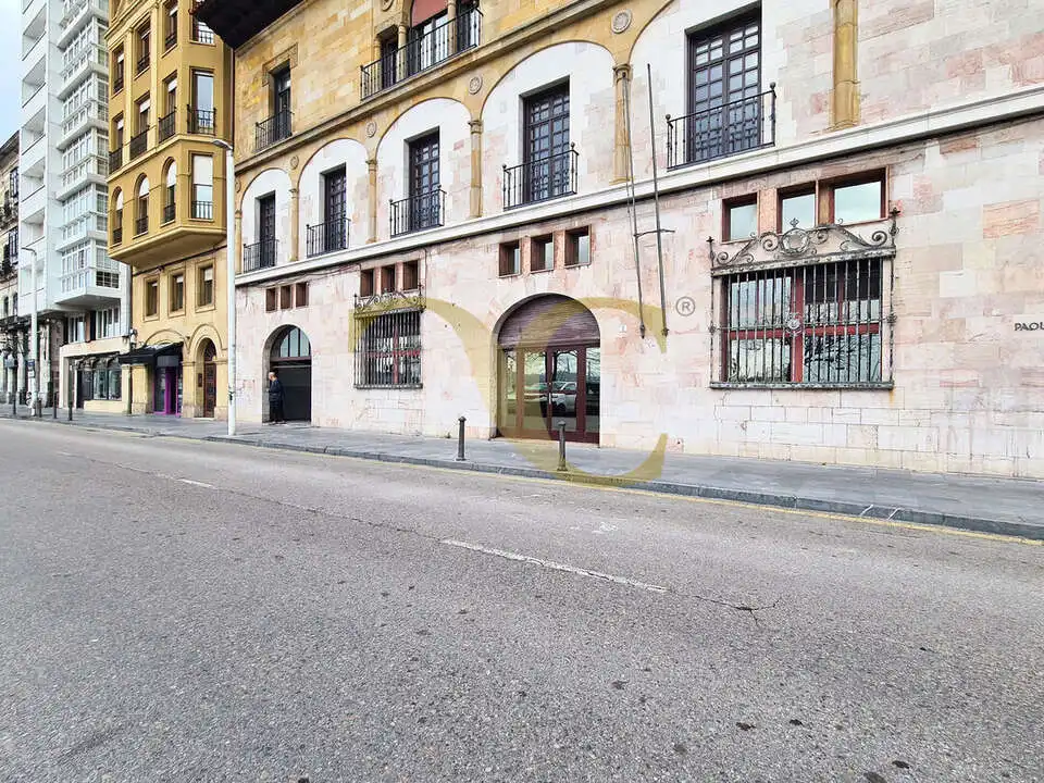 Exterior view of Commercial properties for rent in Gijón   with Air Conditioner