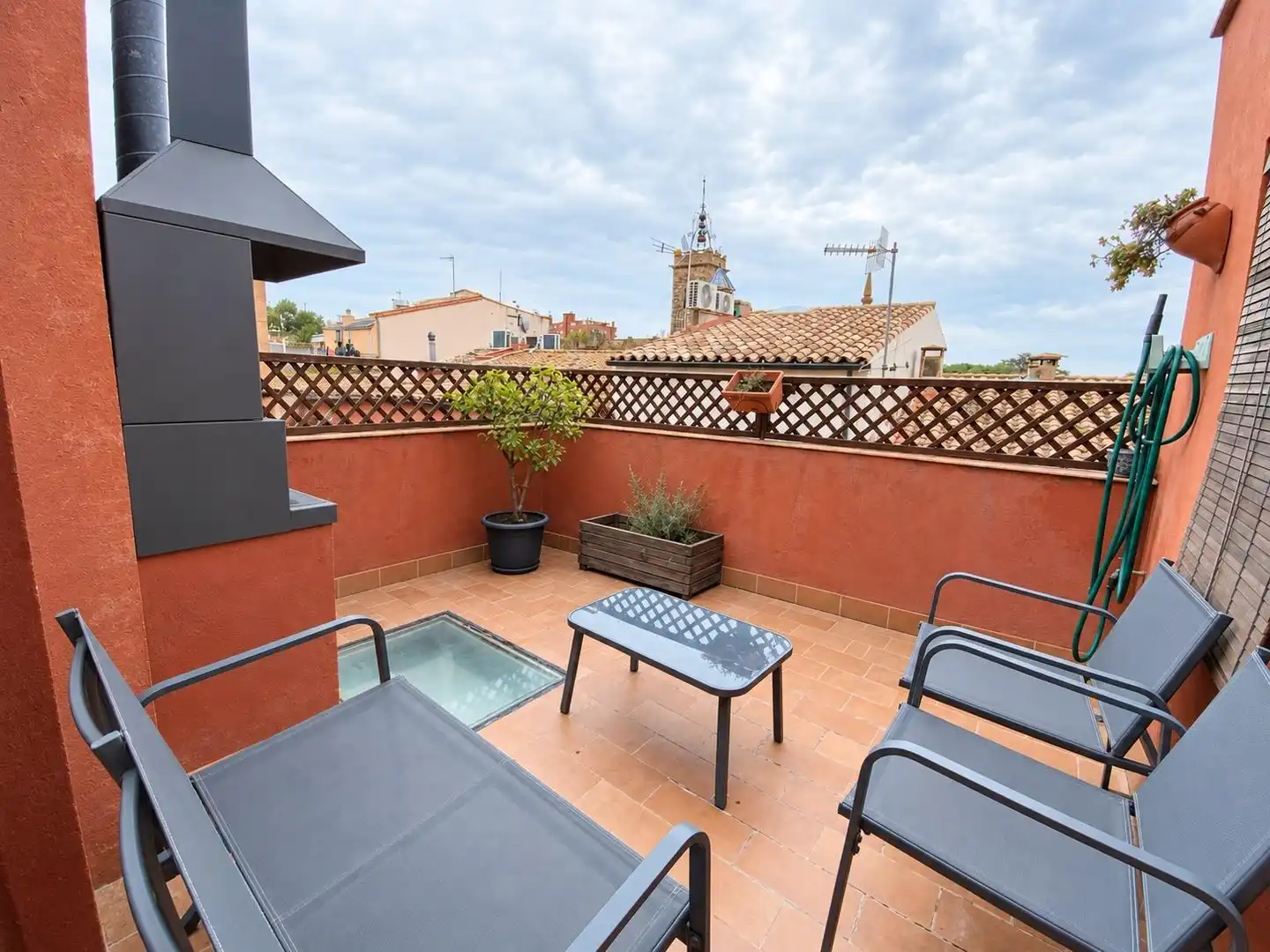 Haus zum Verkauf in Carrer SANTA MADRONA