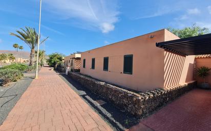 Exterior view of House or chalet for sale in La Oliva  with Private garden and Terrace