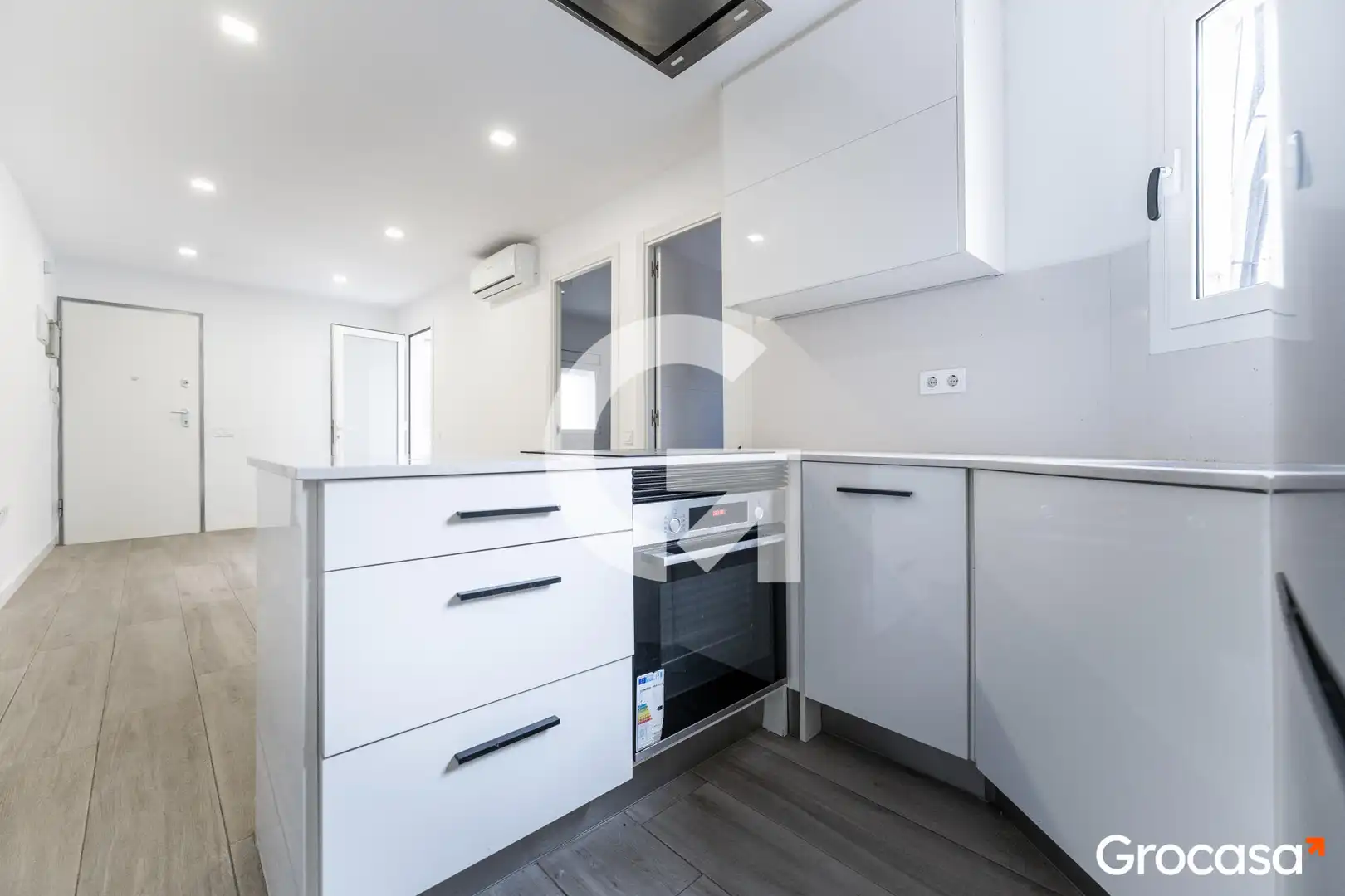 Cocina de Piso en venta en L'Hospitalet de Llobregat con Aire acondicionado, Calefacción y Horno