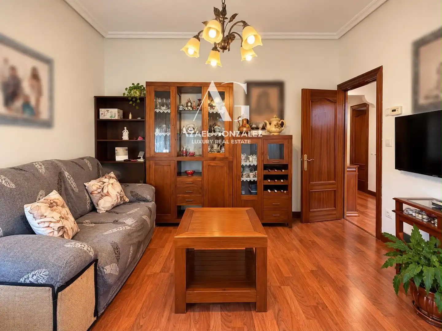 Sala de estar de Casa o chalet en venta en Torrelavega  con Calefacción y Amueblado