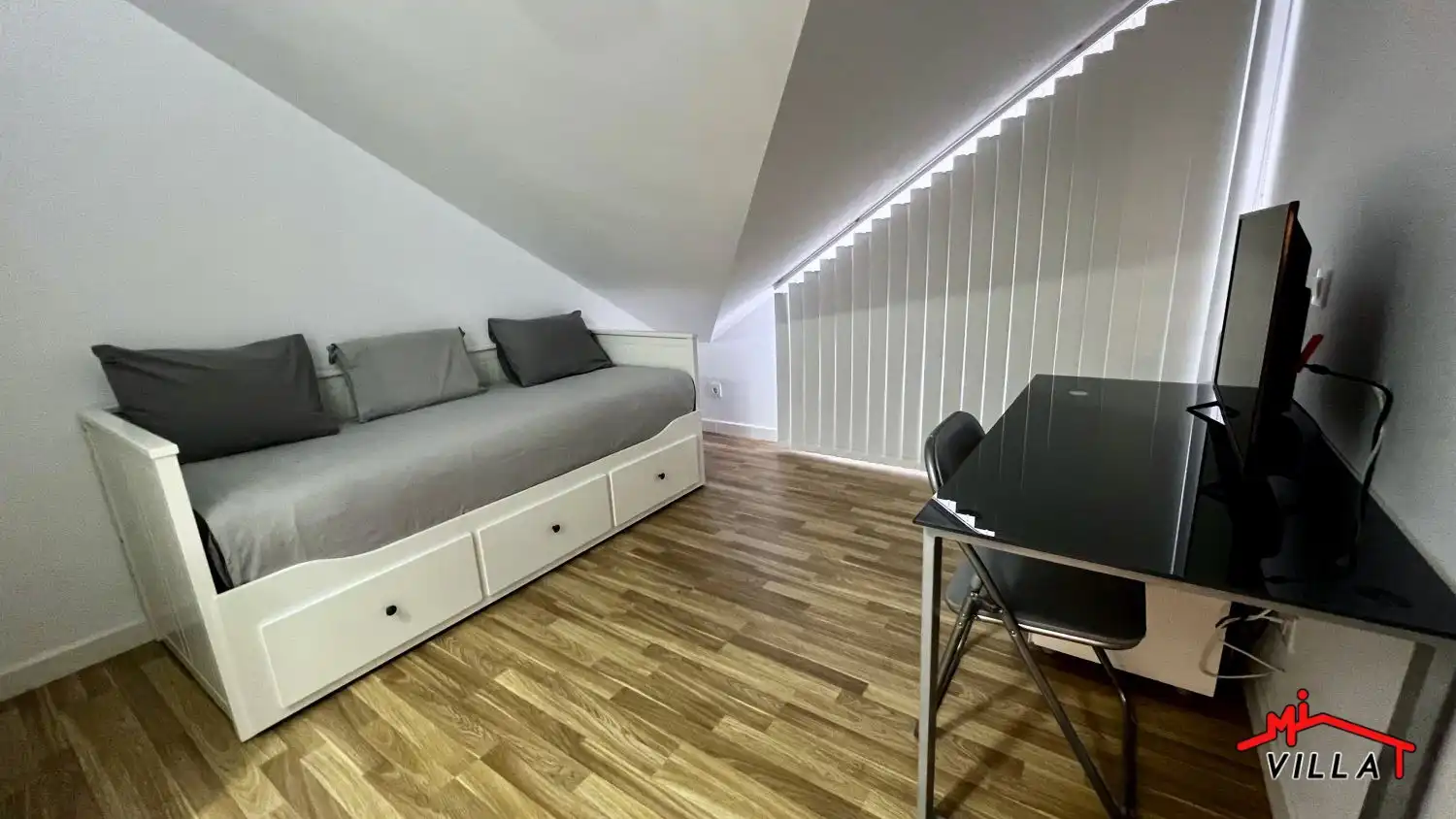 Habitación de Casa adosada en venta en Ampuero con Calefacción, Terraza y Trastero