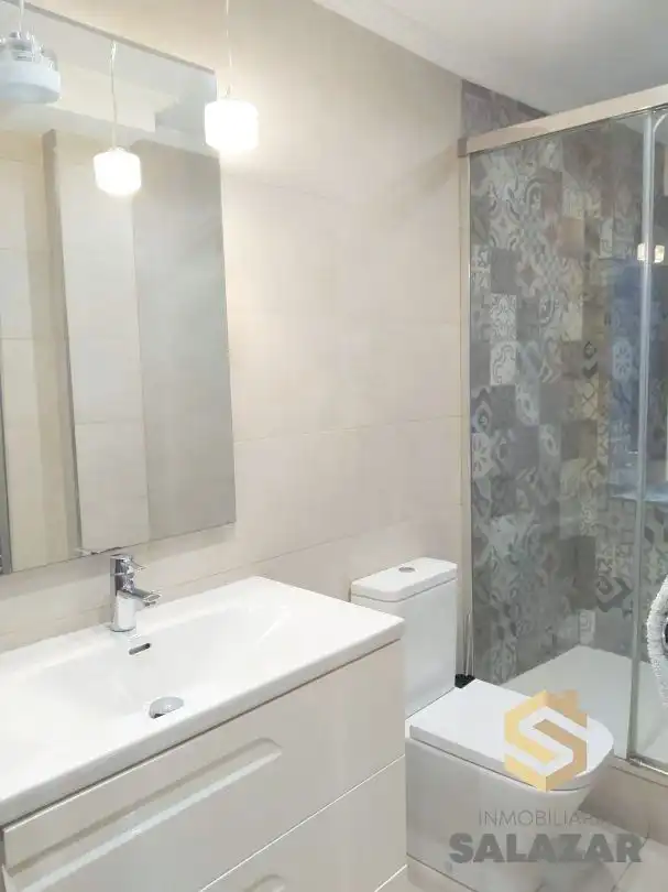 Baño de Piso de alquiler en Usansolo con Calefacción y Balcón