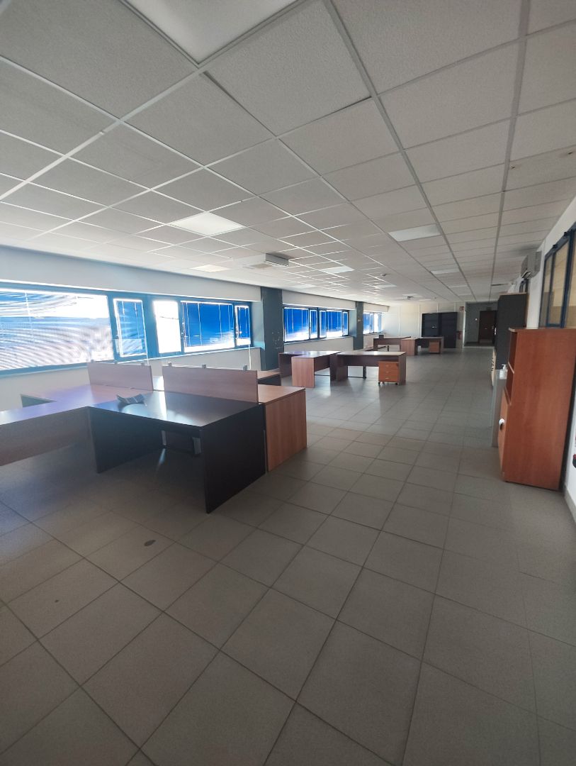 Office to rent in Santiago de Compostela   with Air Conditioner, Heating and Furnished