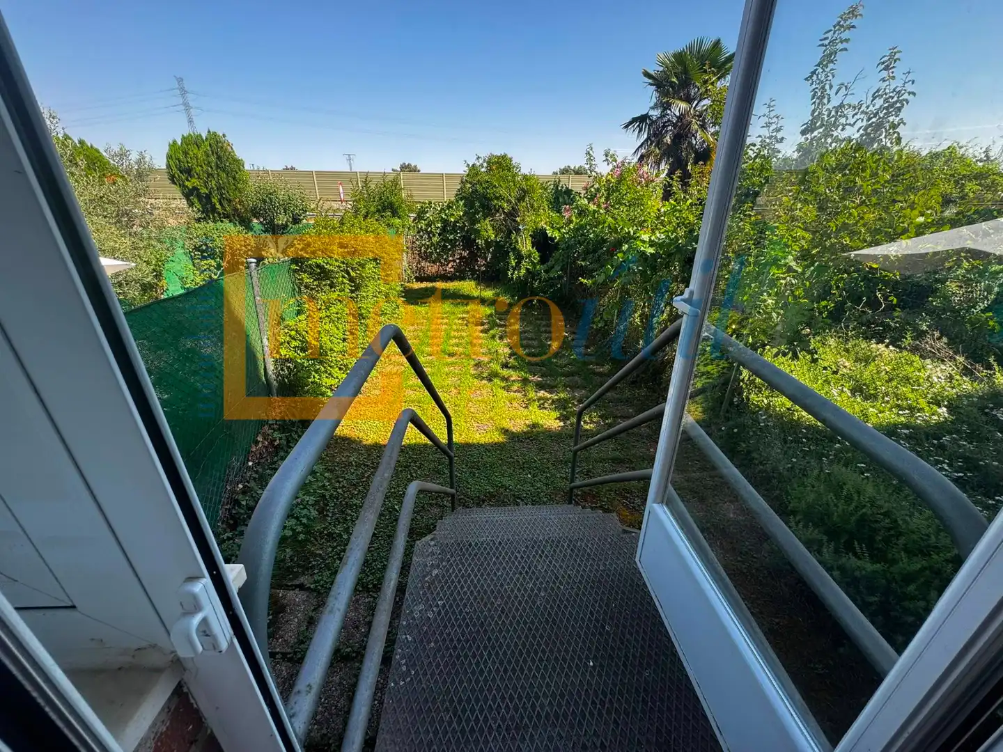 Casa adosada en venda en Galindo y Perahuy amb Calefacció, Jardí privat i Parquet