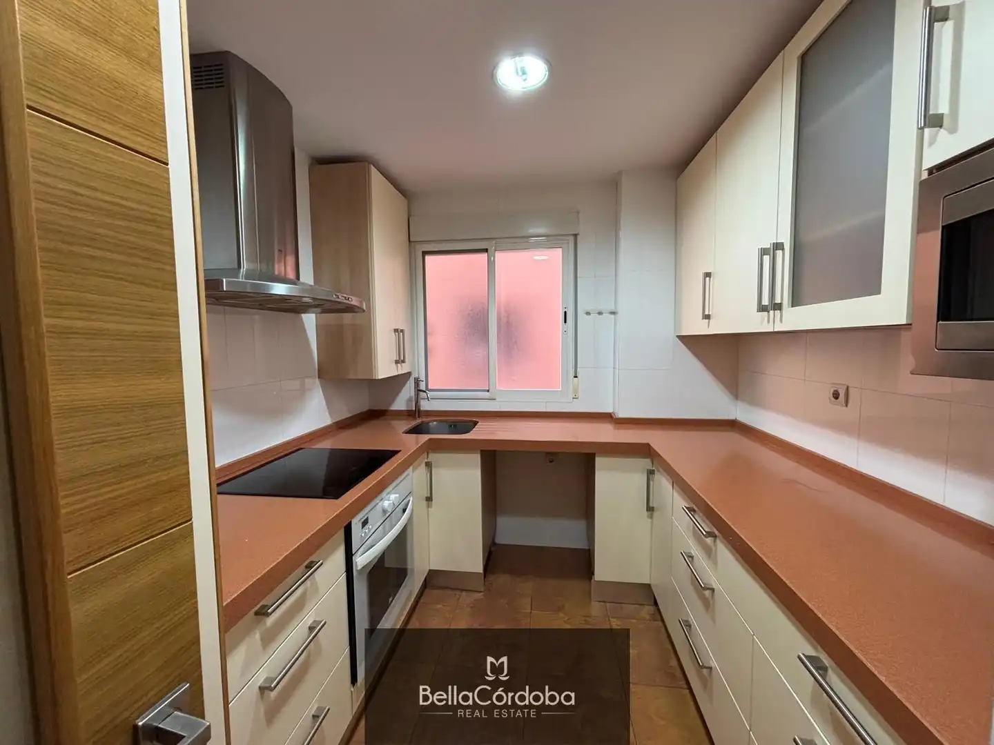 Küche von Wohnung zur Miete in Córdoba mit Klimaanlage, Heizung und Terrasse