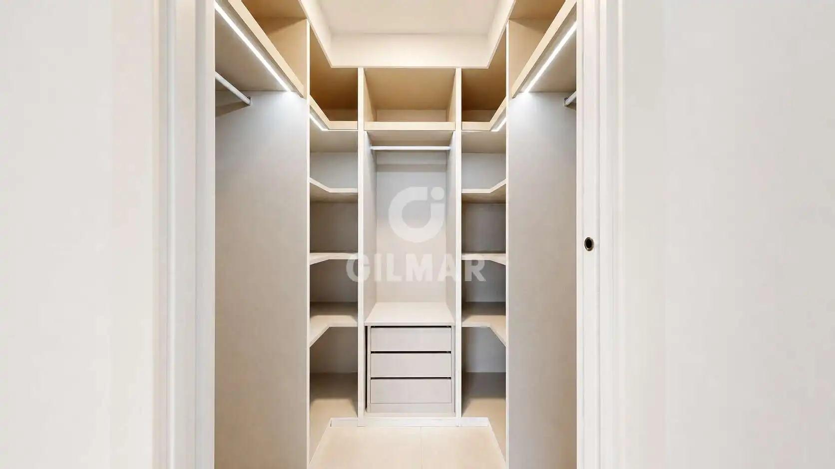 Piso en venta en Torremolinos con Calefacción, Jardín privado y Trastero