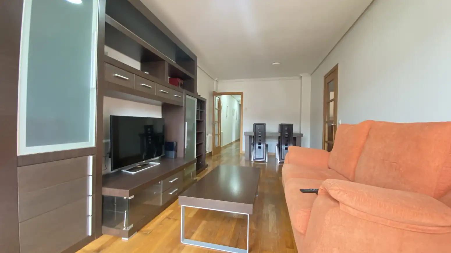 Wohnzimmer von Wohnung zum Verkauf in Los Corrales de Buelna  mit Heizung, Parkett und Möbliert