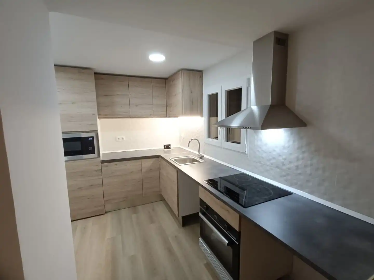 Cocina de Piso en venta en  Zaragoza Capital con Aire acondicionado