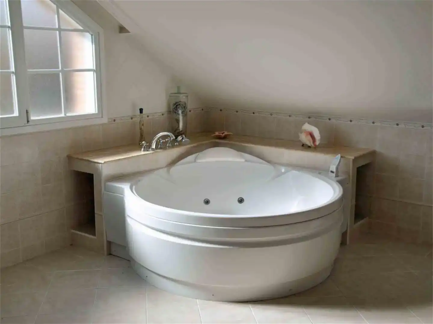 Baño de Casa o chalet en venta en Belmonte de Tajo con Aire acondicionado, Parquet y Piscina