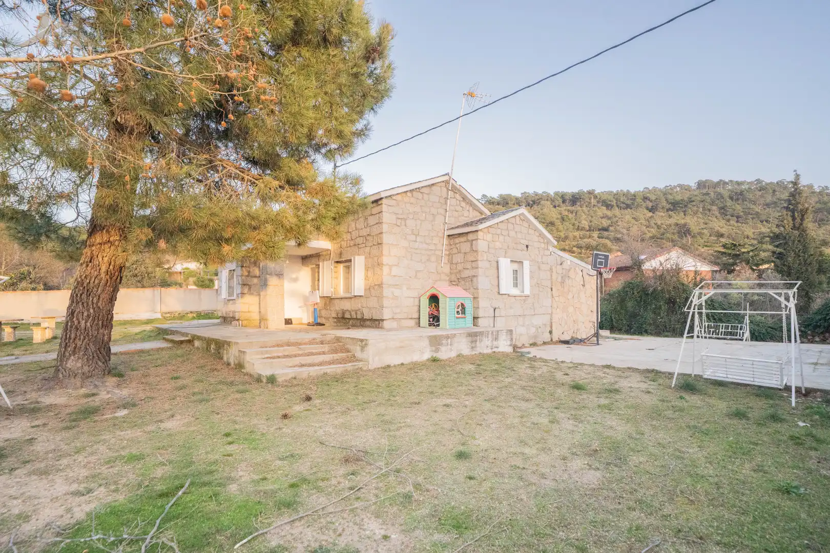 Vista exterior de Casa o chalet en venta en Robledo de Chavela con Calefacción, Jardín privado y Amueblado