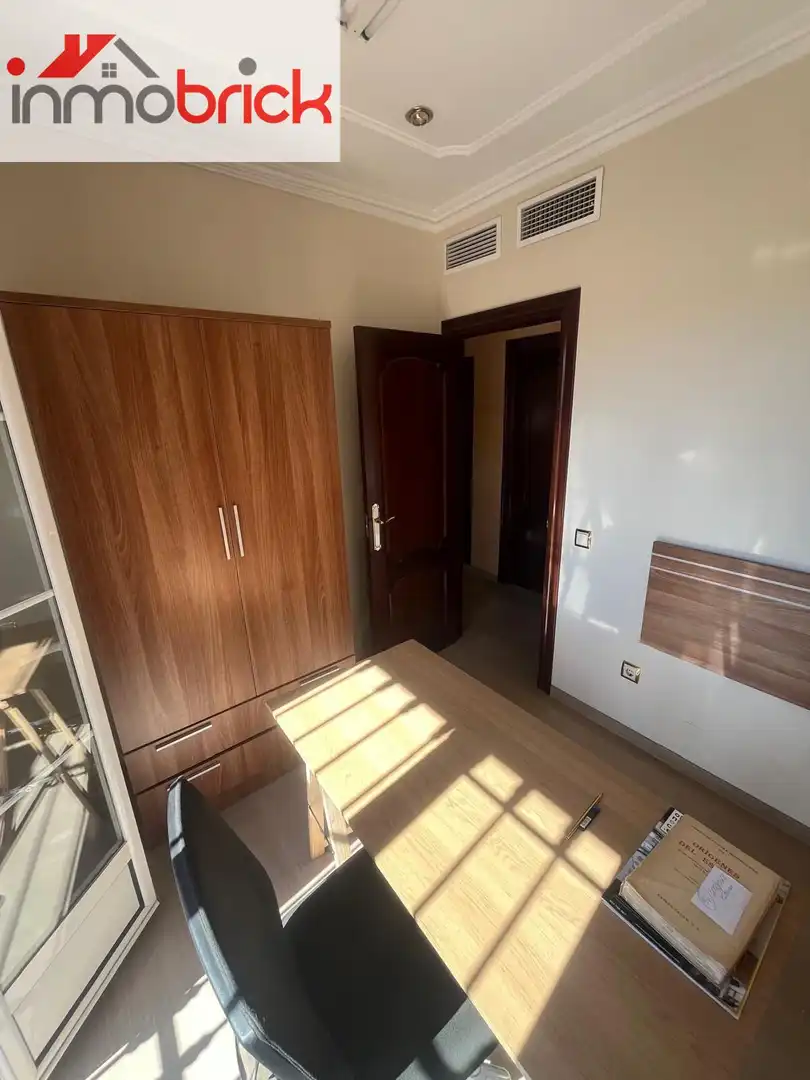 Habitación de Casa o chalet en venta en Lucena con Calefacción, Terraza y Piscina