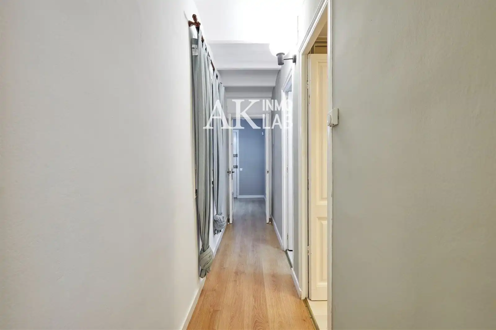Apartments for sale in Barcelona  with Air Conditioner, Terrace and Furnished
