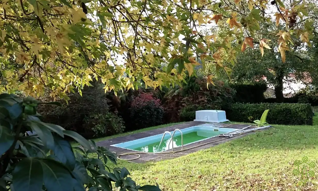 Piscina de Casa o xalet en venda en Abegondo amb Calefacció, Jardí privat i Piscina