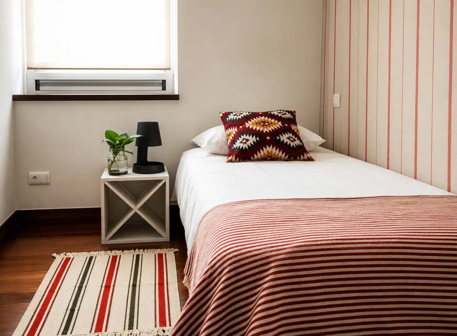 Bedroom of Flat for rent in Santander  with Heating, Furnished and Oven