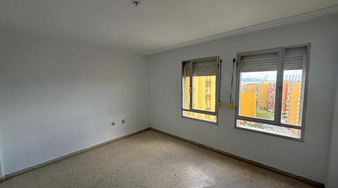 Photo 2 of Flat for sale in Bajadilla - Fuente Nueva, Algeciras