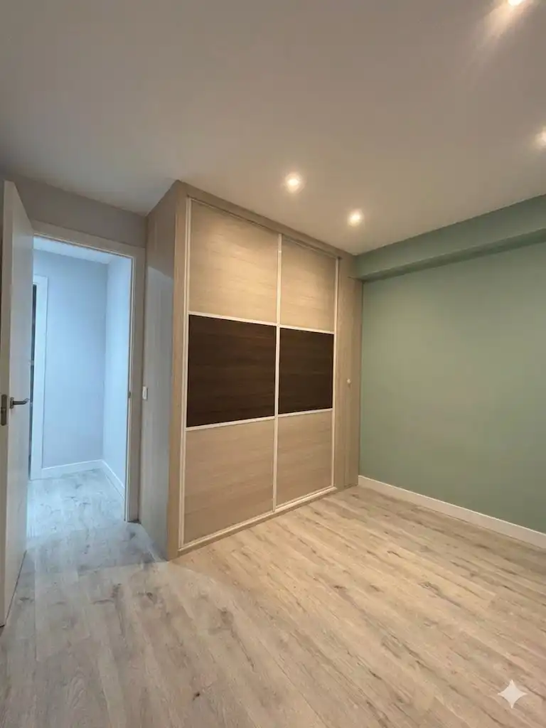 Schlafzimmer von Wohnung zur Miete in Madrid mit Klimaanlage und Heizung