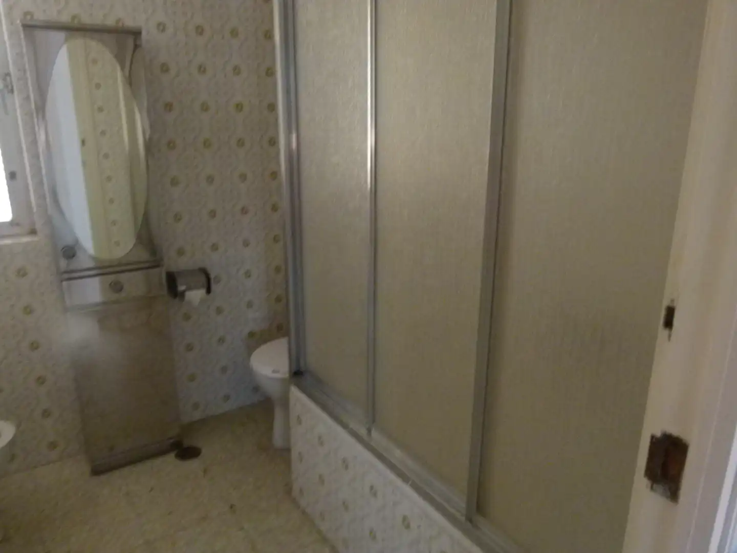 Badezimmer von Wohnung zur Miete in Terradillos mit Heizung, Ofen und Waschmaschine