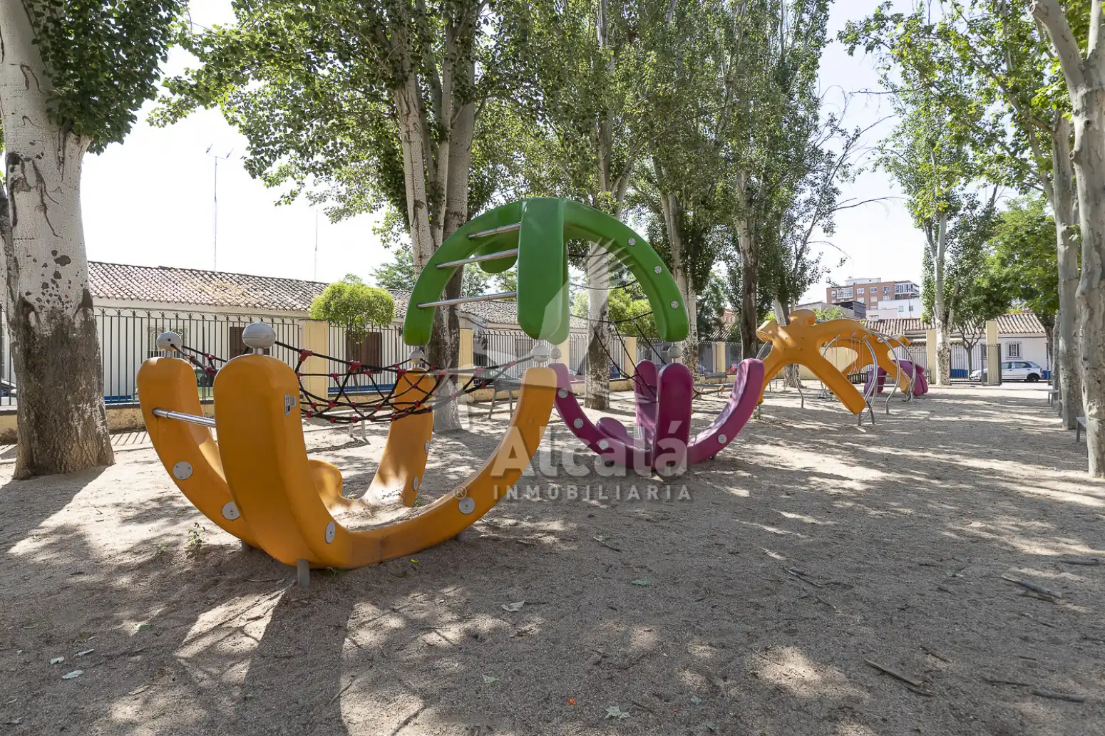 Außenansicht von Einfamilien-Reihenhaus zum Verkauf in Alcalá de Henares