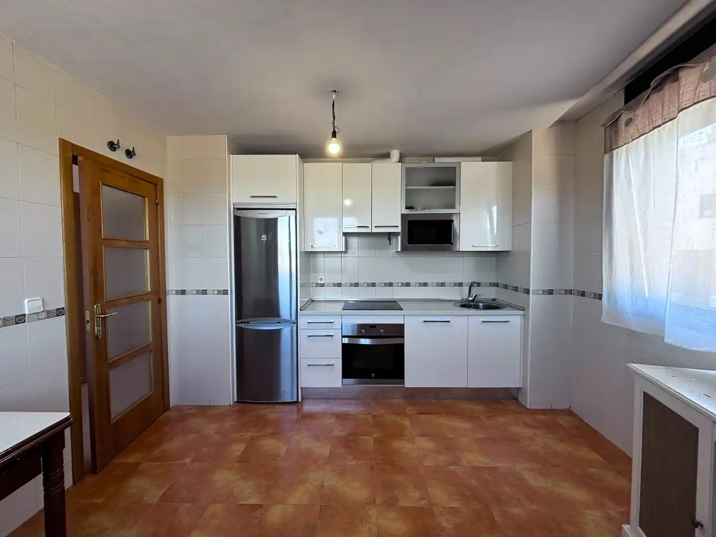 Küche von Einfamilien-Reihenhaus zum Verkauf in Burgos mit Heizung, Terrasse und Abstellraum