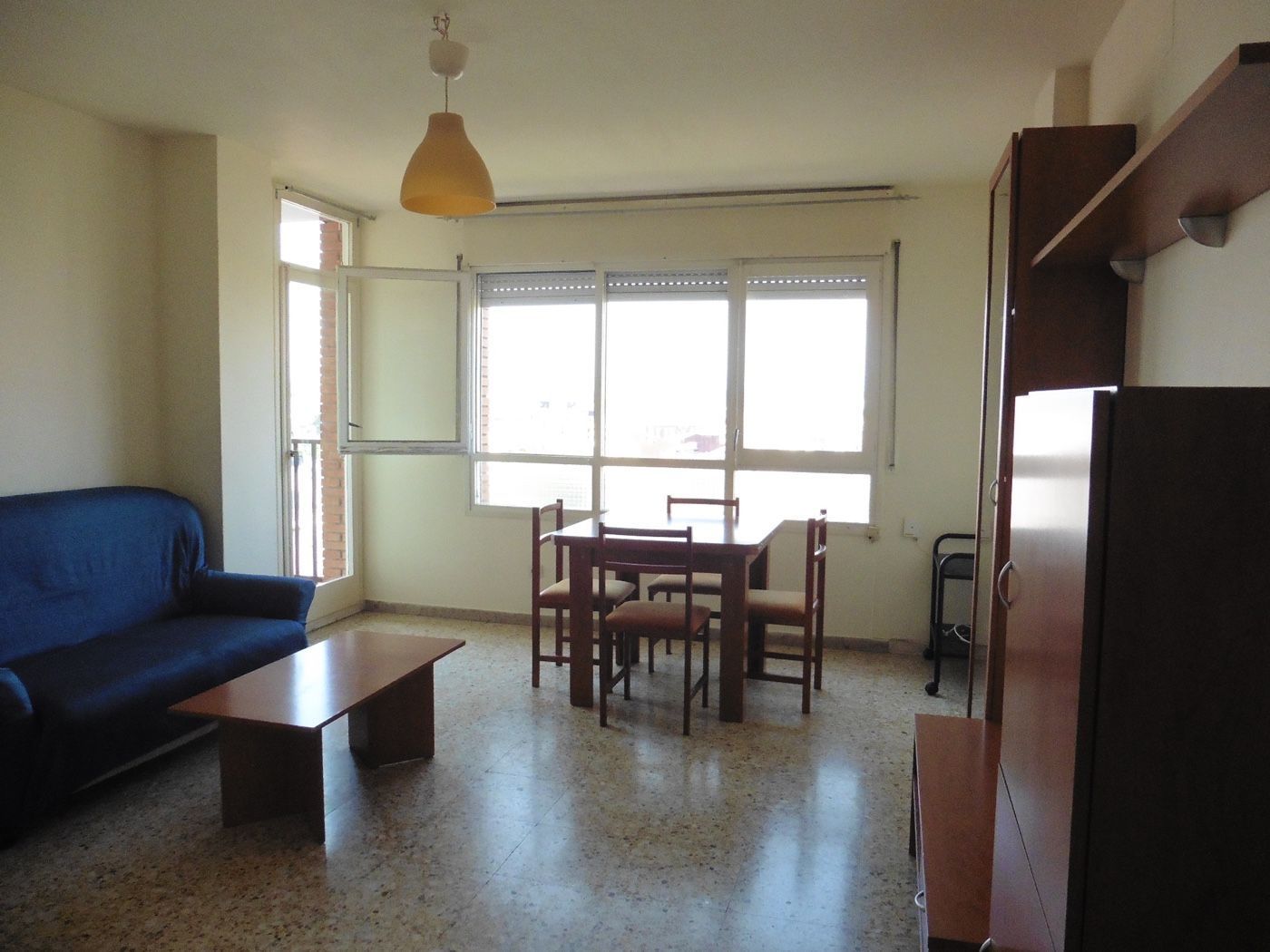 Living room of Flat to rent in Cerdanyola del Vallès  with Heating, Terrace and Furnished