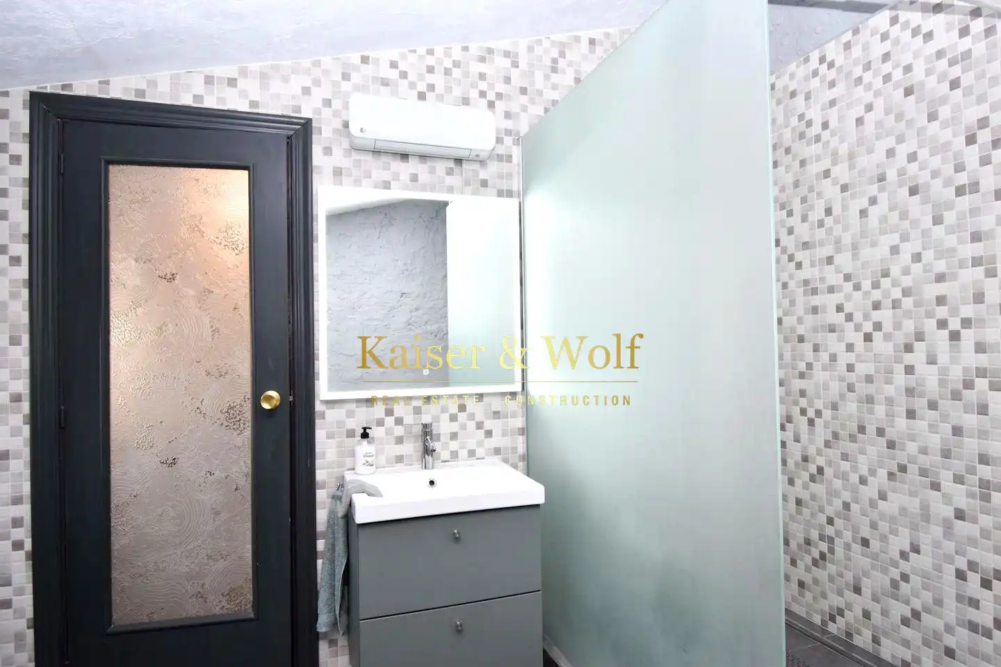 Baño de Finca rústica en venta en Elche / Elx con Aire acondicionado y Jardín privado