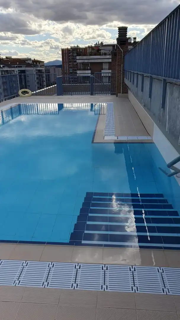 Piscina de Pis en venda en San Juan