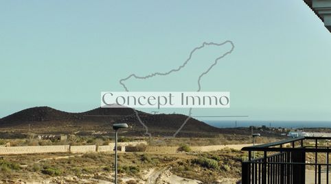 Foto 5 de Piso en venta en Calle Victoria, Cho - Parque de la Reina, Arona