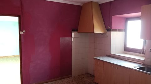 **Casa Pareada en Sale - Oportunidad Única para Reformar**, imatge 3