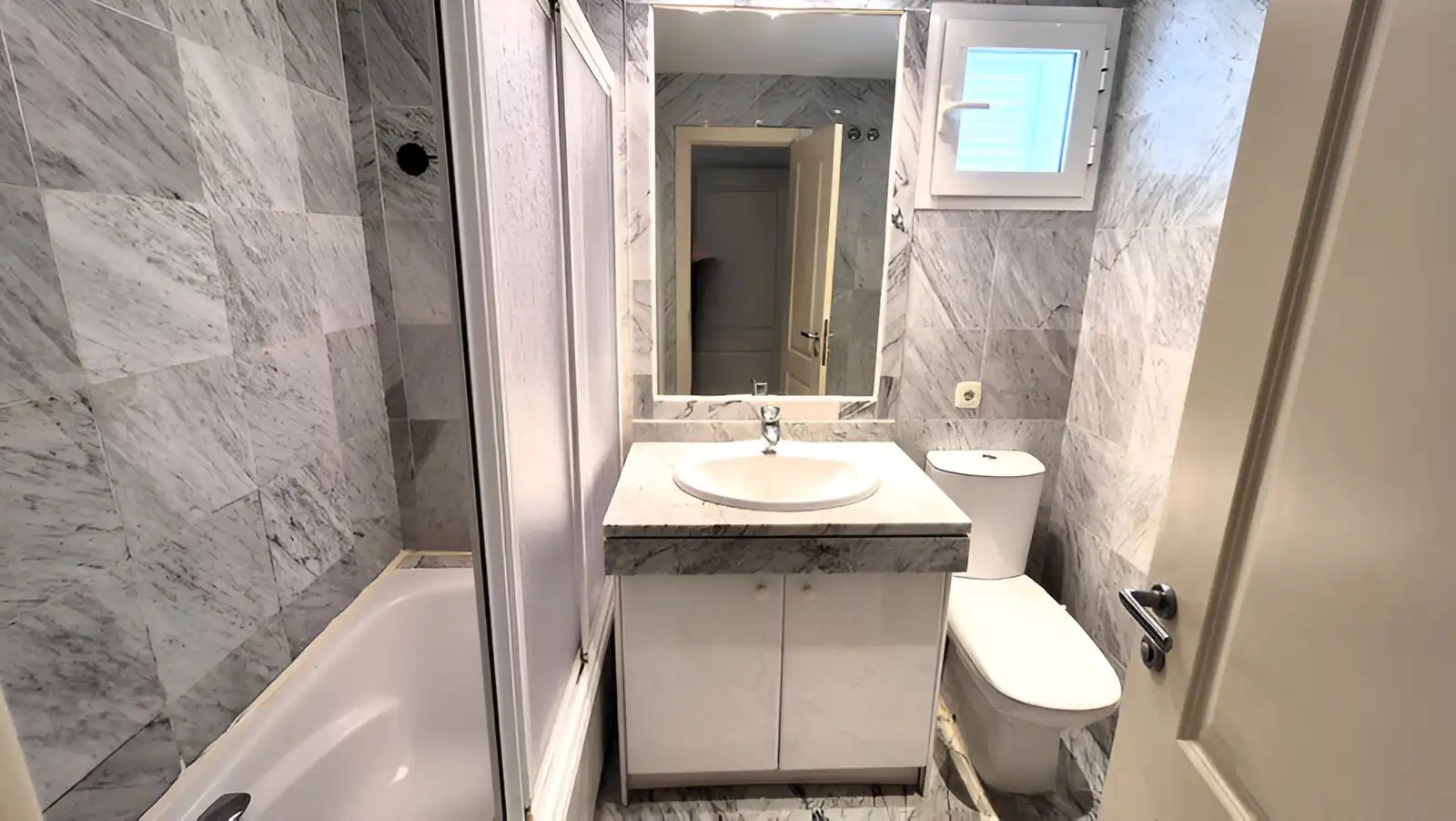 Planta baja en venta en Bahía de Marbella